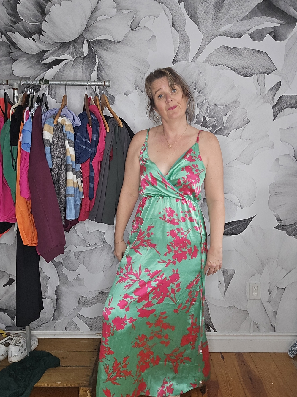 🍓Green Satin Floral Maxi Dress with Pink Print